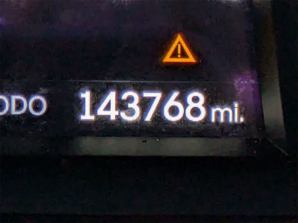 Thumbnail: 2016 Hyundai Santa Fe - 37