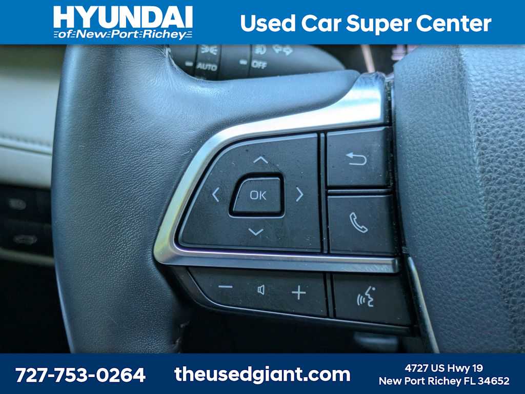 Thumbnail: 2020 Toyota Highlander - 38