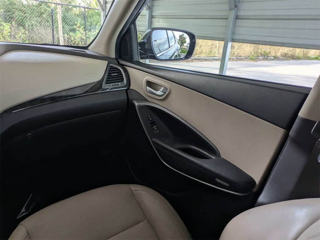 Thumbnail: 2017 Hyundai Santa Fe - 20