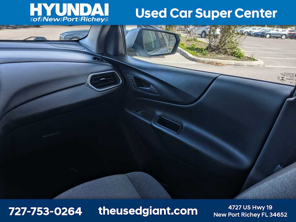 Thumbnail: 2022 Chevrolet Equinox - 24