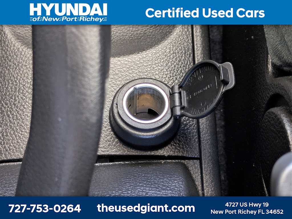 Thumbnail: 2012 Nissan Versa - 21