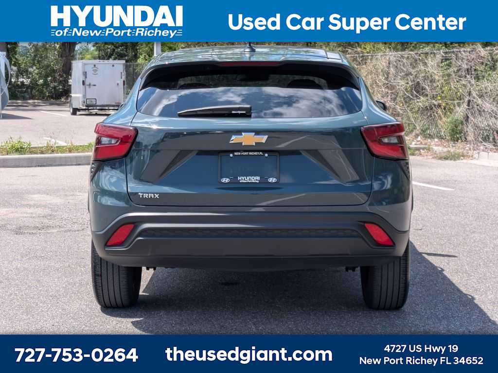 Thumbnail: 2025 Chevrolet Trax - 4