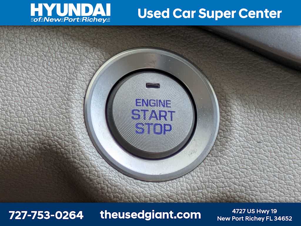 Thumbnail: 2018 Hyundai Elantra - 32