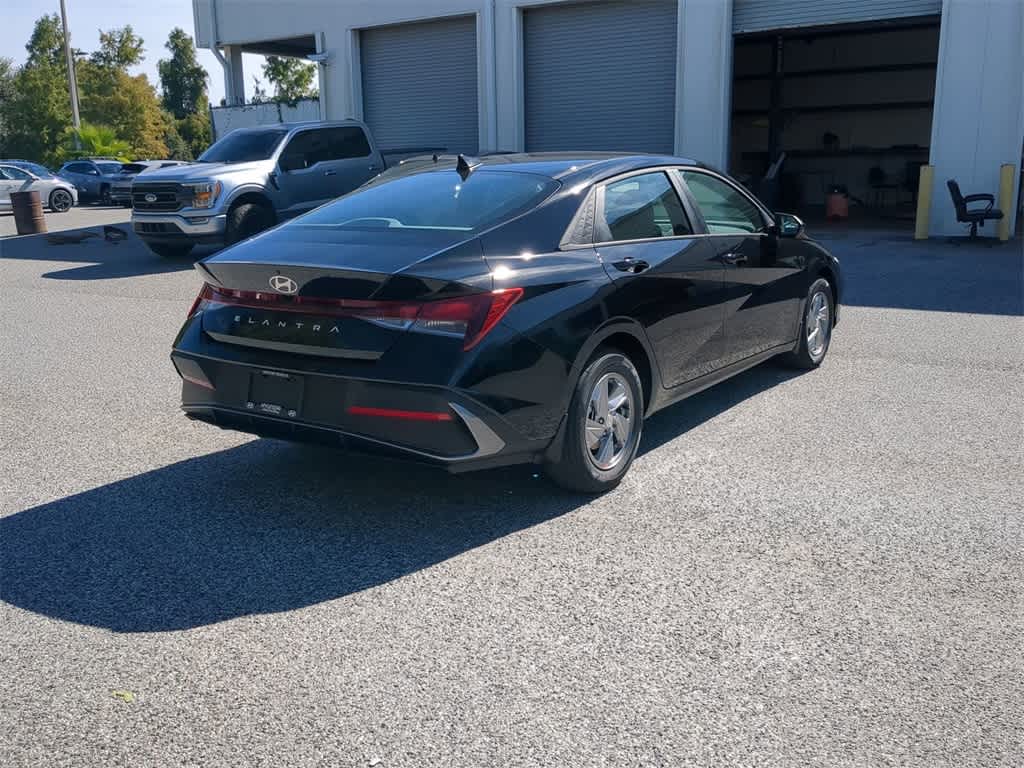 Thumbnail: 2026 Hyundai Elantra - 5