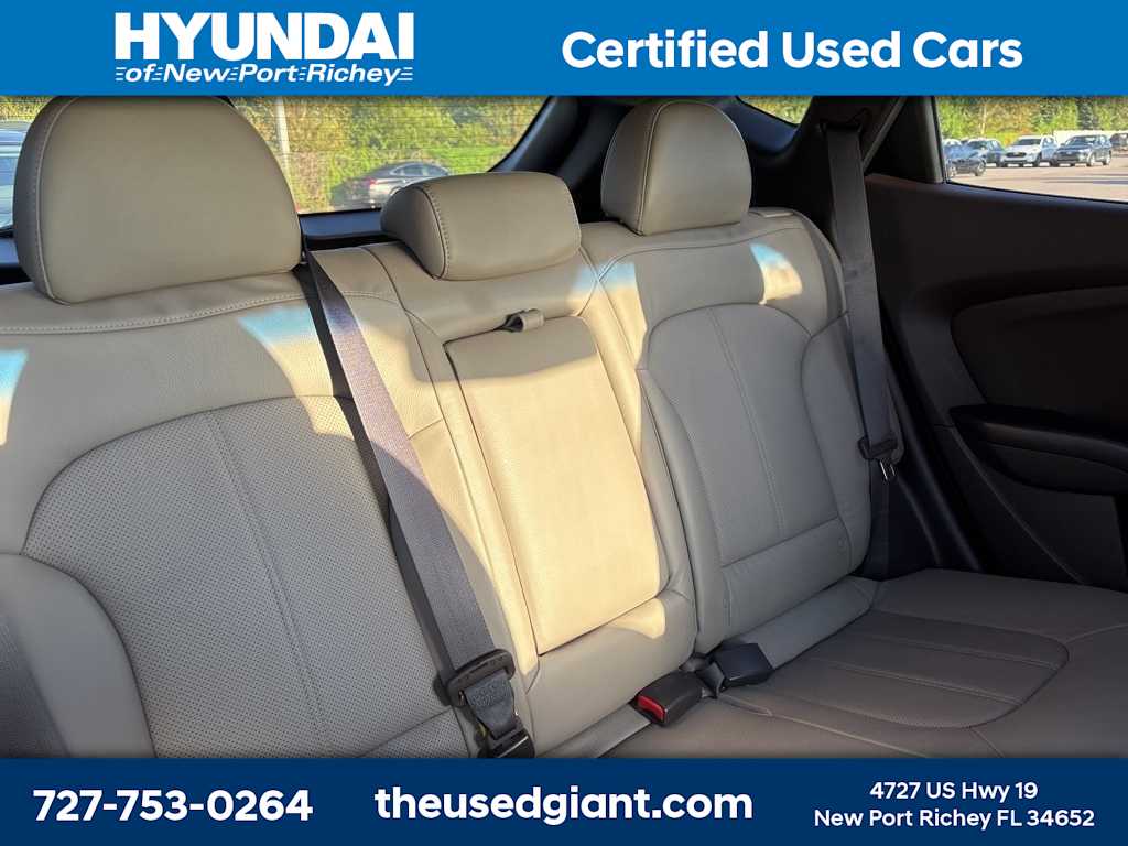 Thumbnail: 2015 Hyundai Tucson - 9