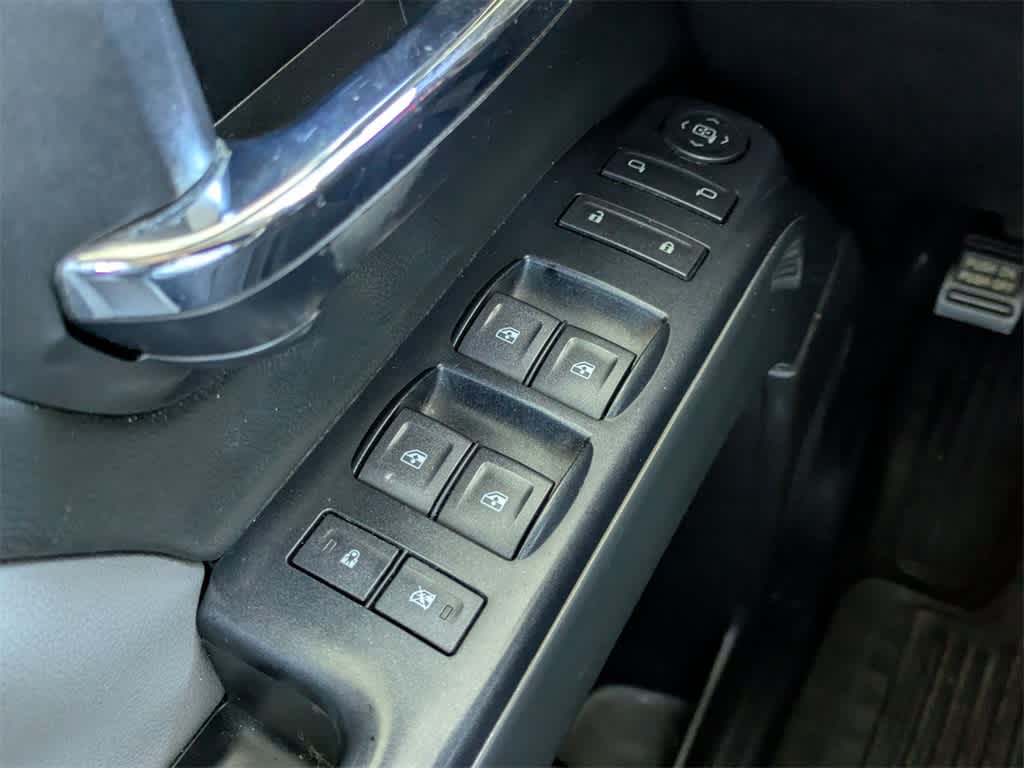 Thumbnail: 2016 Chevrolet Silverado 1500 - 27