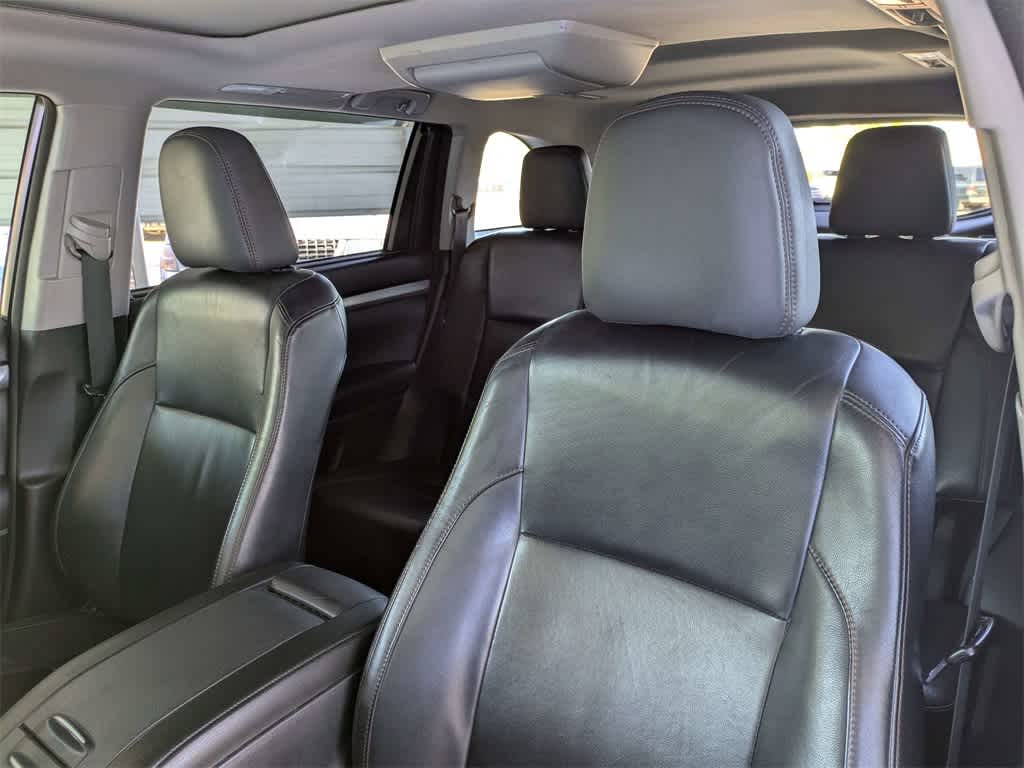 Thumbnail: 2014 Toyota Highlander - 7