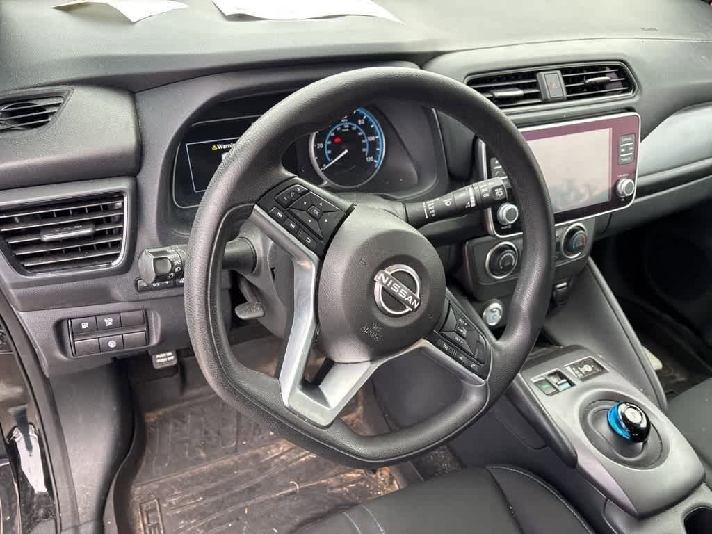 Thumbnail: 2023 Nissan Leaf - 10