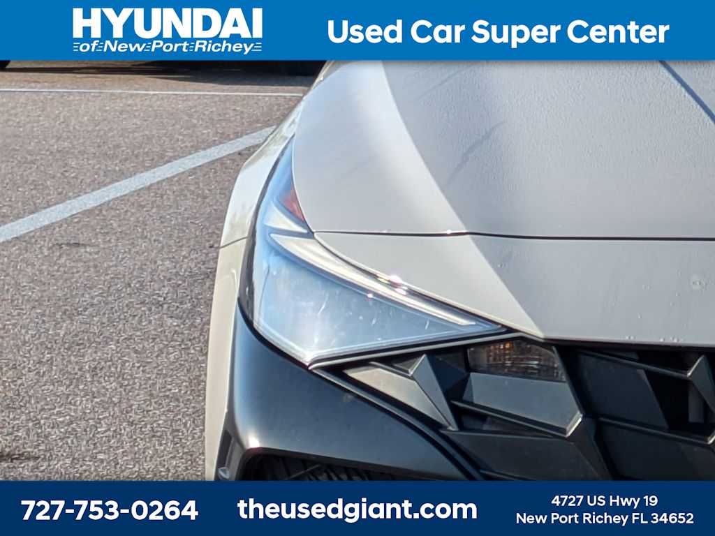 Thumbnail: 2022 Hyundai Elantra - 9