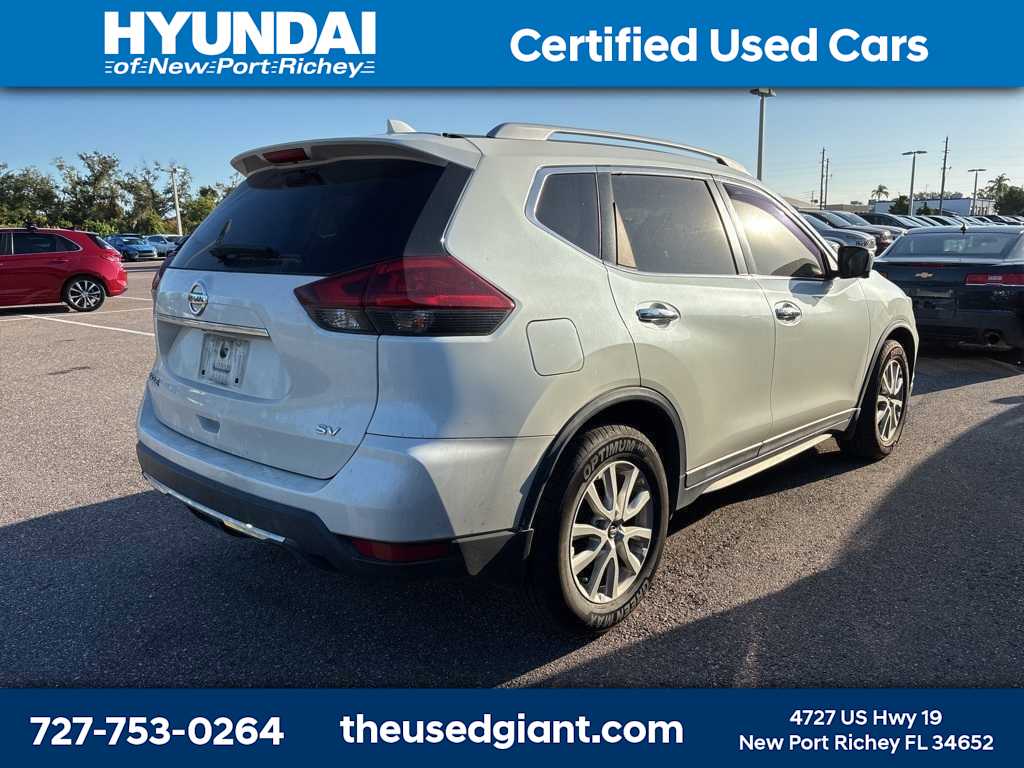 Thumbnail: 2018 Nissan Rogue - 3