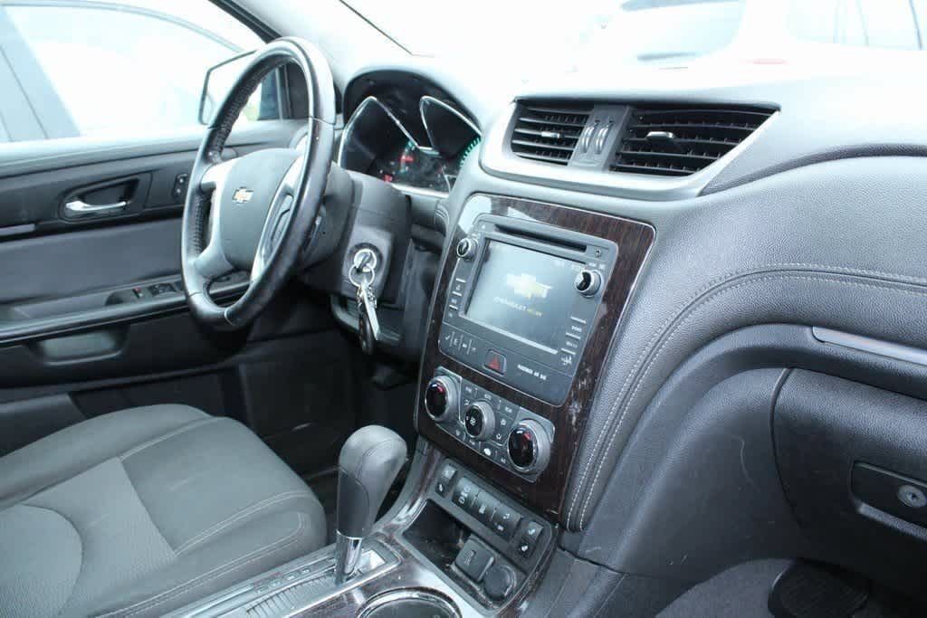Thumbnail: 2017 Chevrolet Traverse - 7