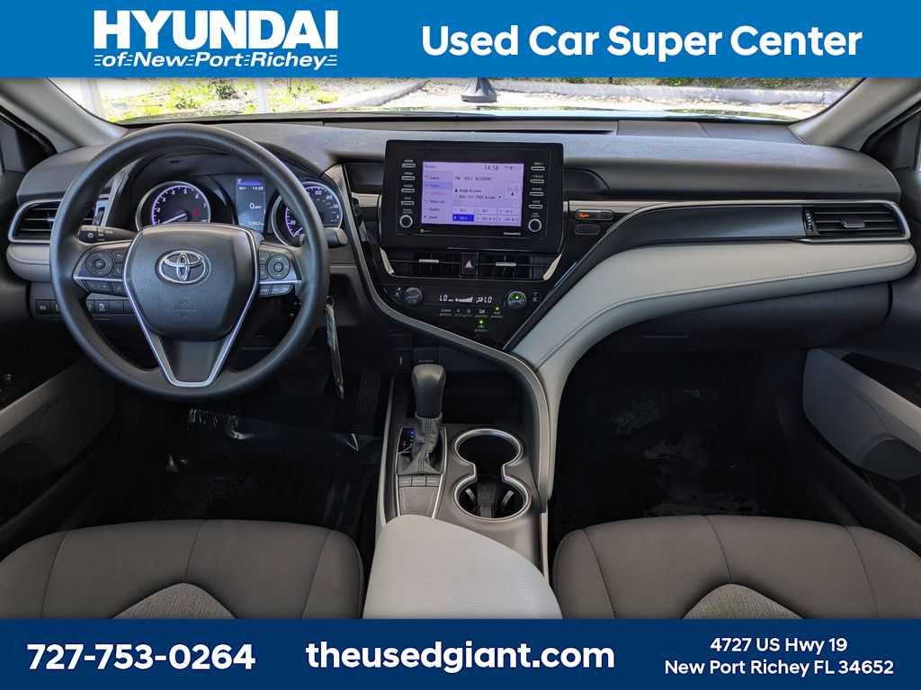 Thumbnail: 2022 Toyota Camry - 16