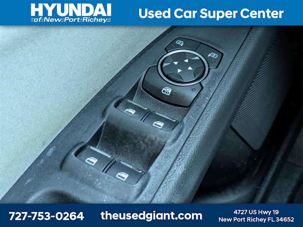 Thumbnail: 2013 Ford Fusion - 24