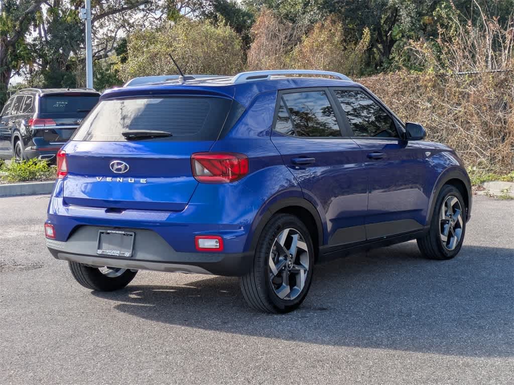 Thumbnail: 2023 Hyundai Venue - 5