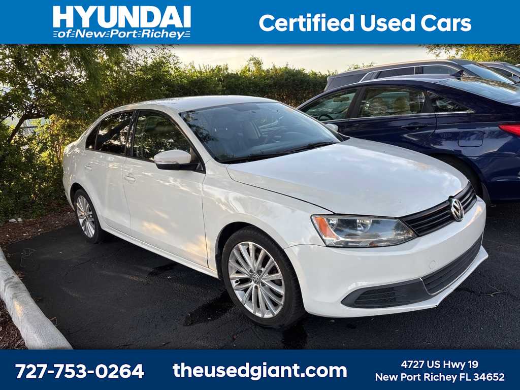 Thumbnail: 2012 Volkswagen Jetta - 4