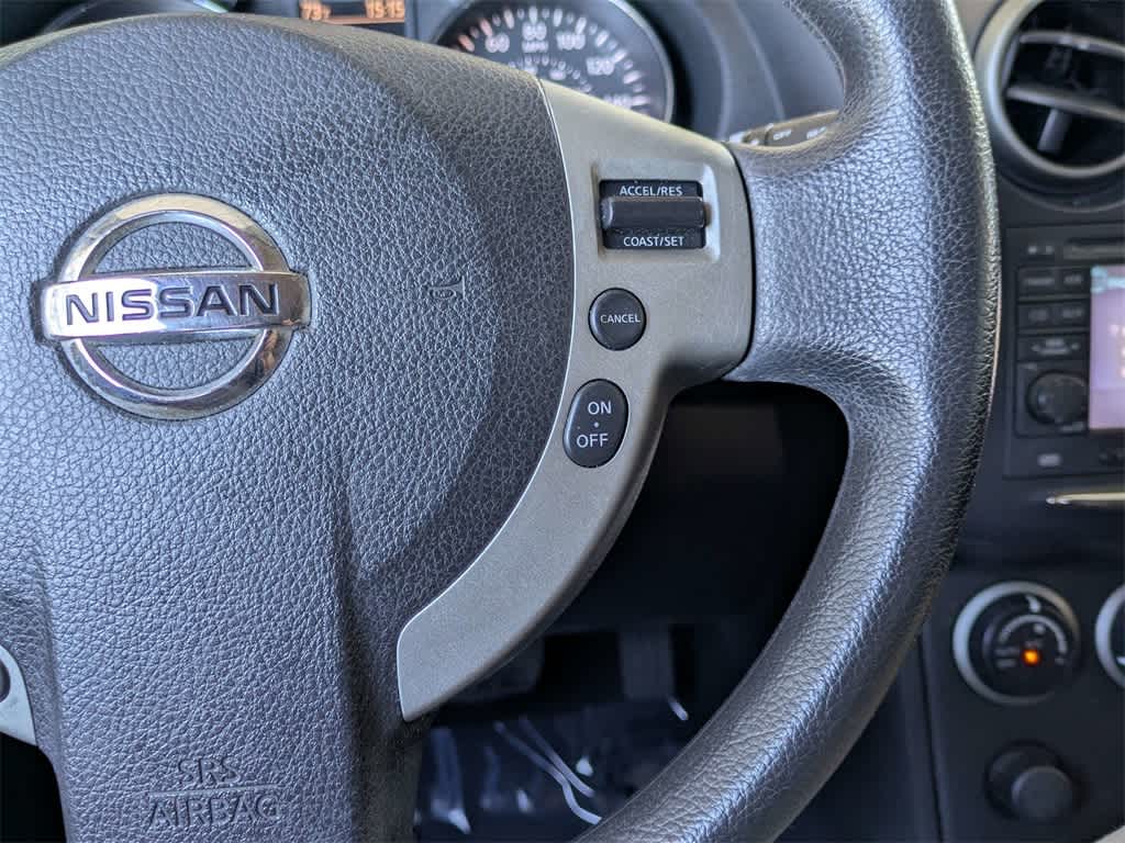 Thumbnail: 2013 Nissan Rogue - 30