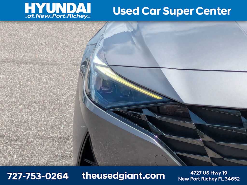 Thumbnail: 2022 Hyundai Elantra - 9