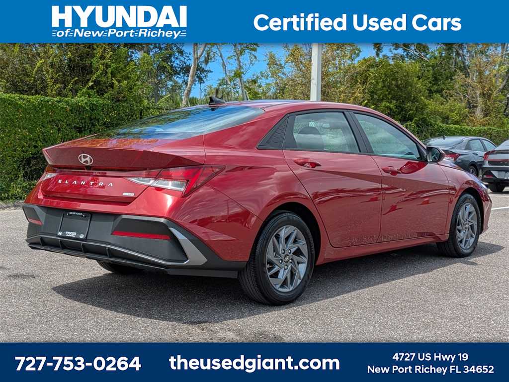 Thumbnail: 2024 Hyundai Elantra - 5