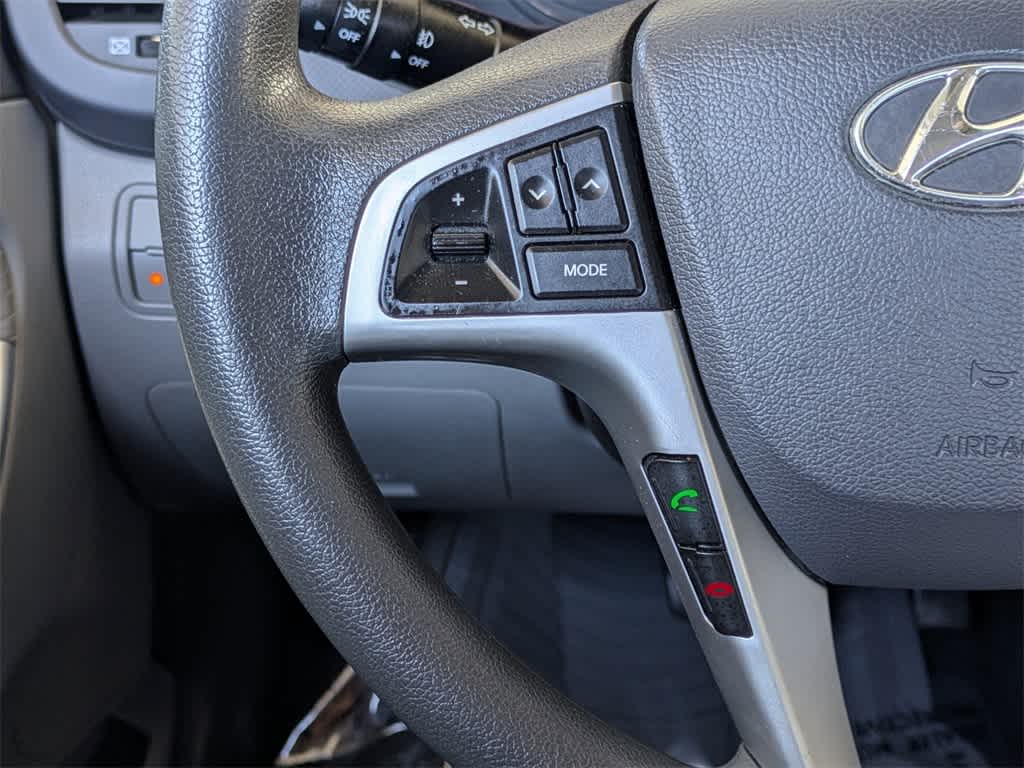 Thumbnail: 2012 Hyundai Accent - 24