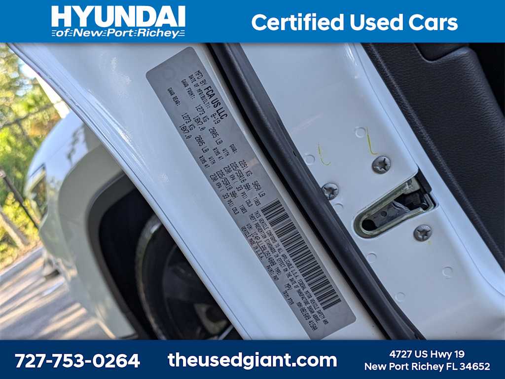 Thumbnail: 2020 Jeep Cherokee - 38