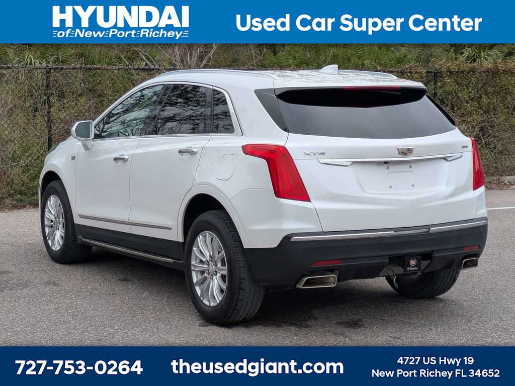 Thumbnail: 2018 Cadillac XT5 - 3