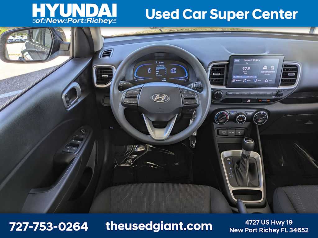 Thumbnail: 2023 Hyundai Venue - 16