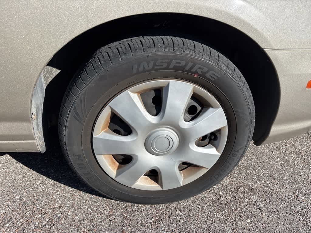 Thumbnail: 2003 Hyundai Elantra - 6