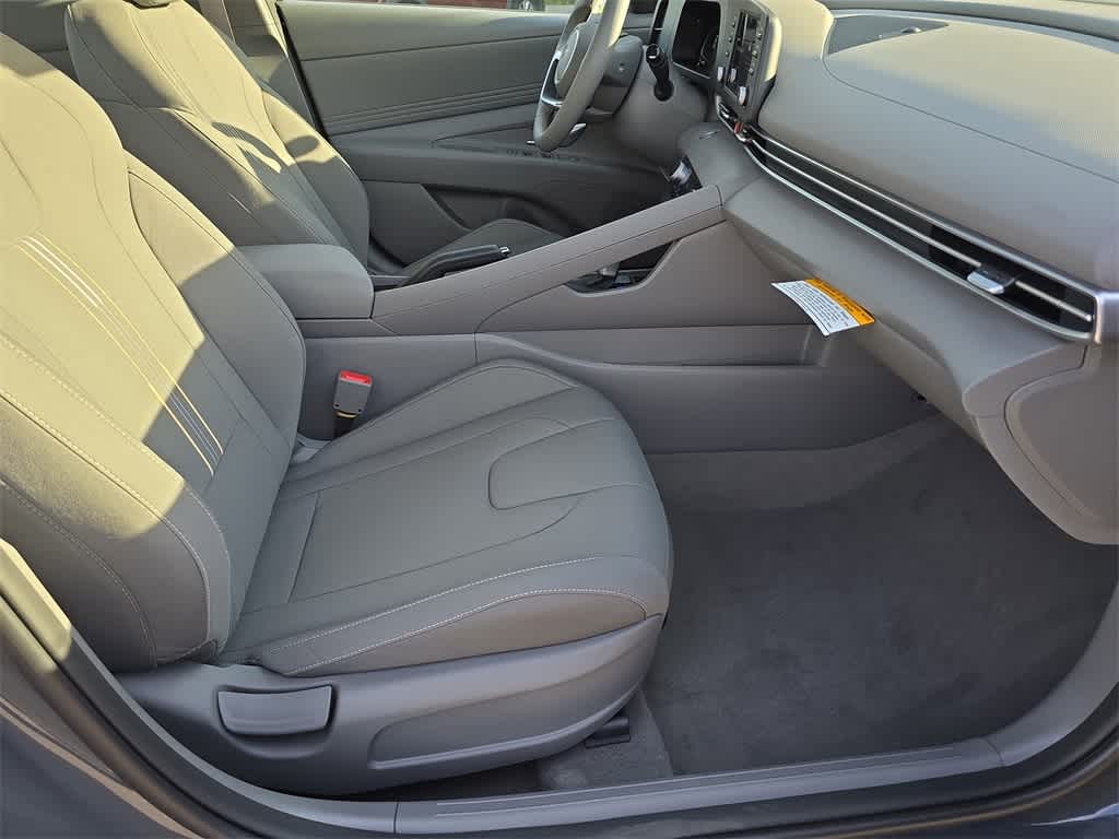 Thumbnail: 2026 Hyundai Elantra - 21