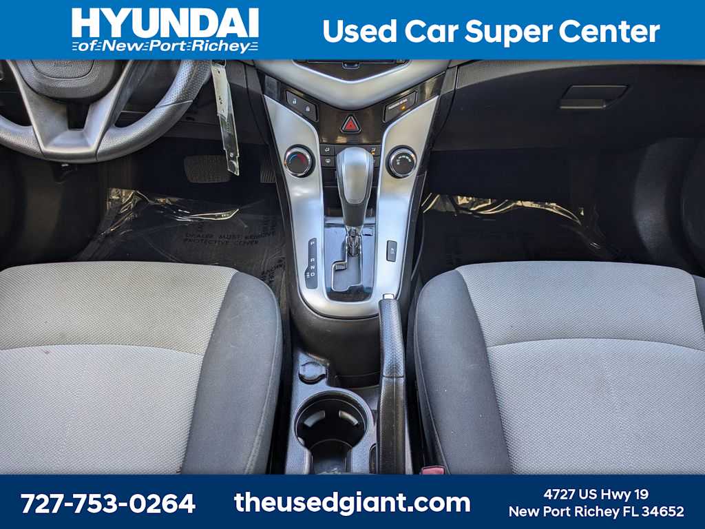 Thumbnail: 2011 Chevrolet Cruze - 18