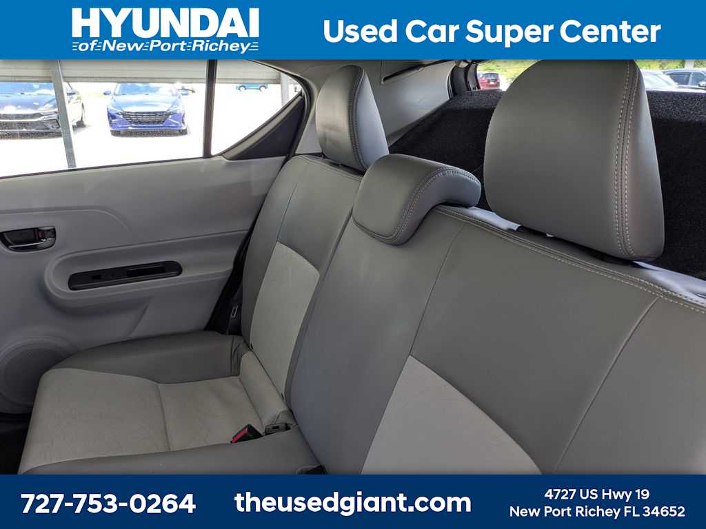 Thumbnail: 2012 Toyota Prius c - 15