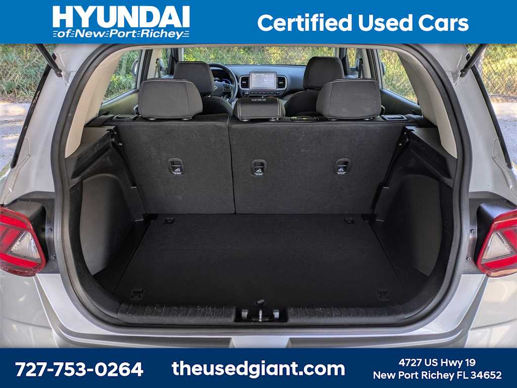 Thumbnail: 2023 Hyundai Venue - 12