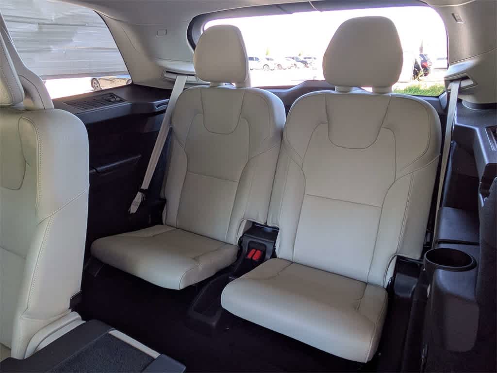 Thumbnail: 2020 Volvo XC90 - 17