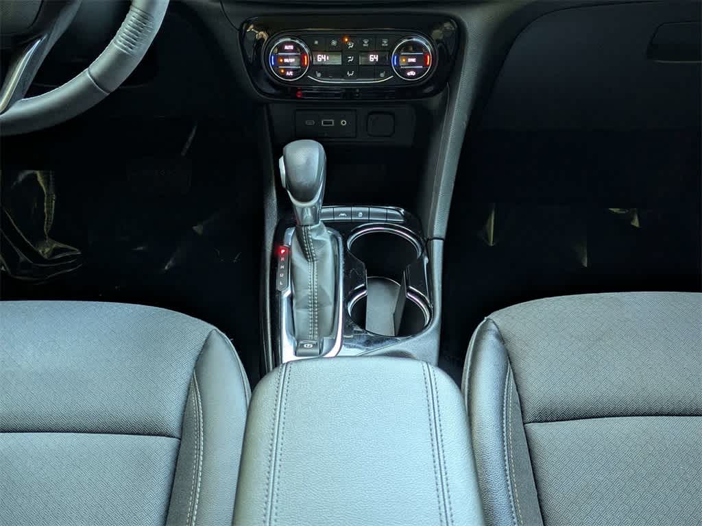 Thumbnail: 2022 Buick Encore GX - 22