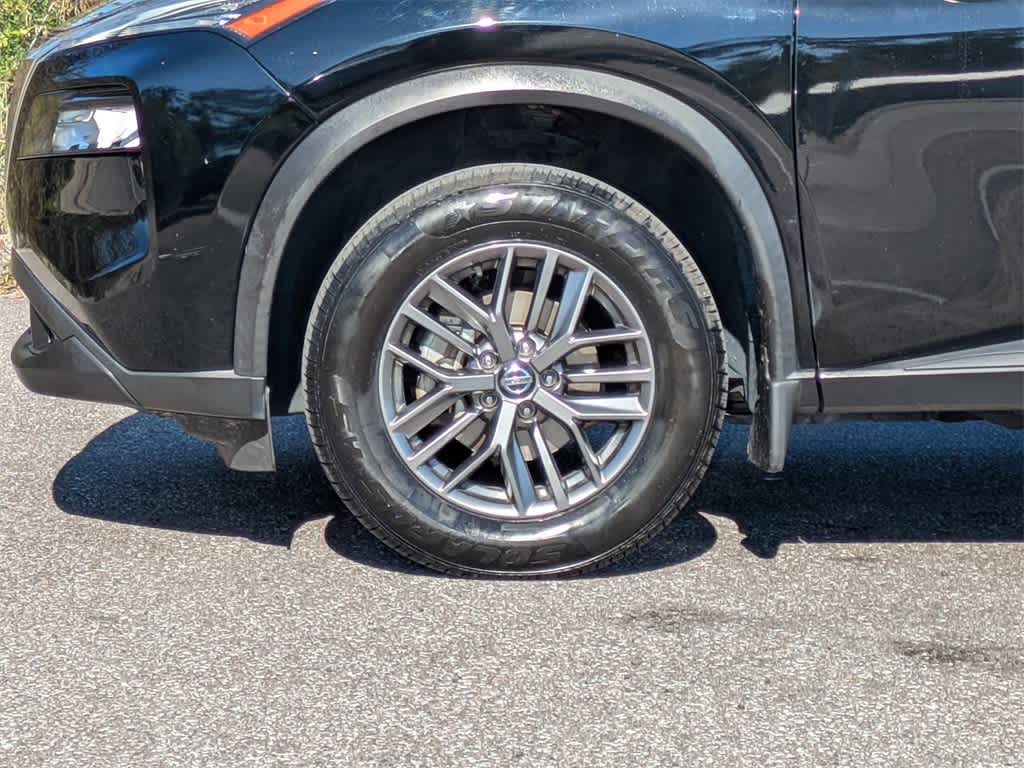 Thumbnail: 2021 Nissan Rogue - 10