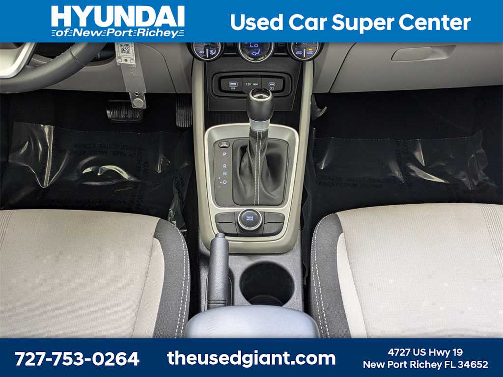 Thumbnail: 2023 Hyundai Venue - 17