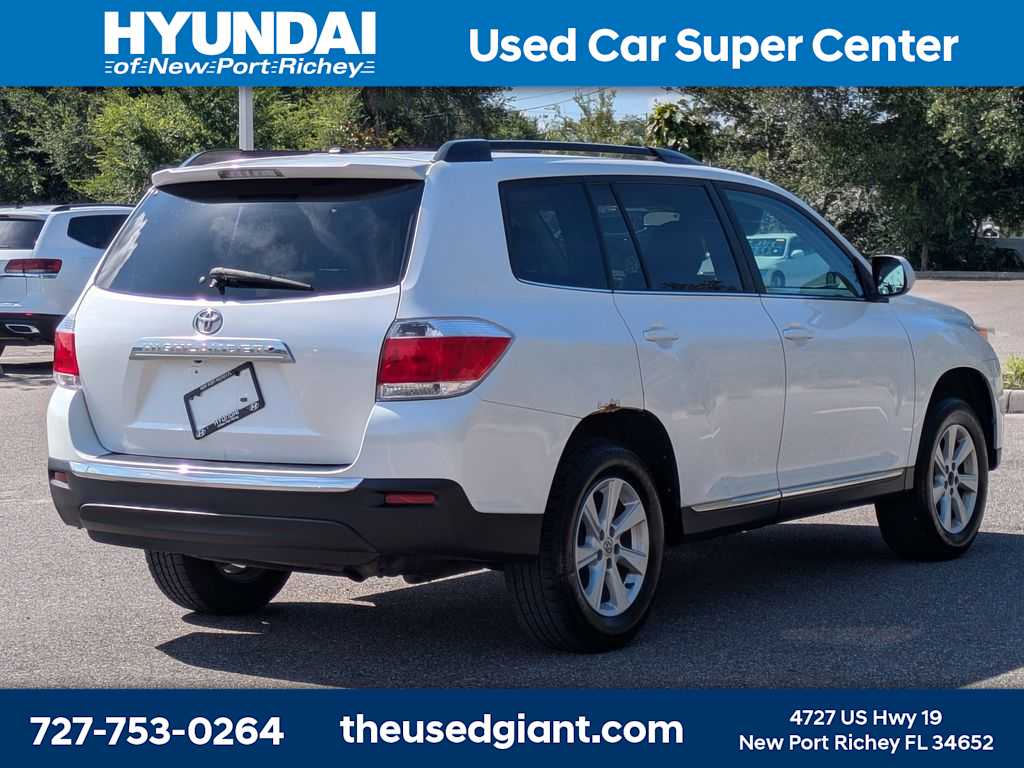 Thumbnail: 2011 Toyota Highlander - 5
