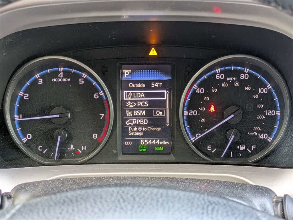 Thumbnail: 2018 Toyota RAV4 - 31