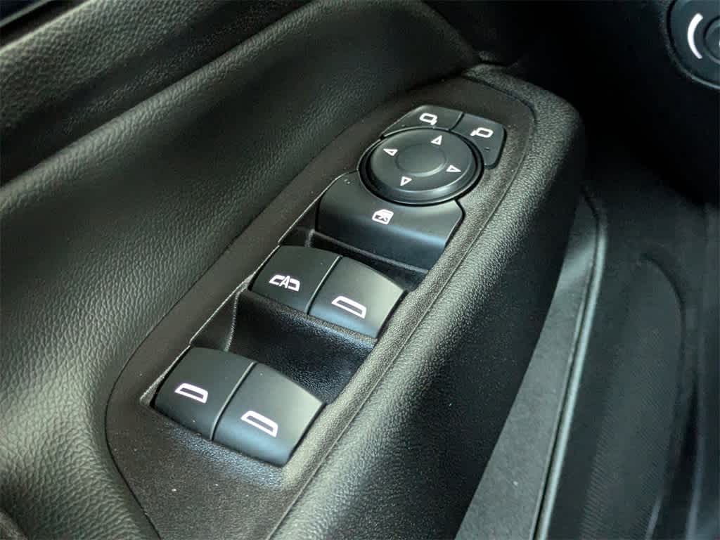 Thumbnail: 2021 Chevrolet Equinox - 29