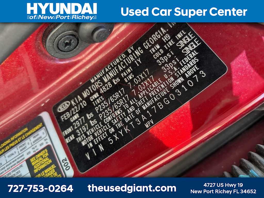 Thumbnail: 2011 Kia Sorento - 11