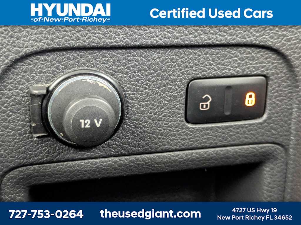 Thumbnail: 2011 Volkswagen Jetta - 15