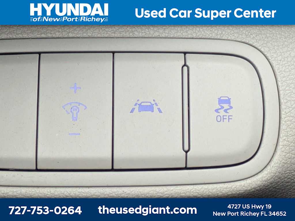 Thumbnail: 2020 Hyundai Venue - 23