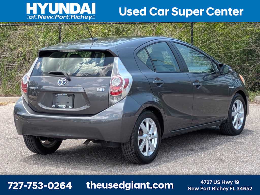 Thumbnail: 2012 Toyota Prius c - 5