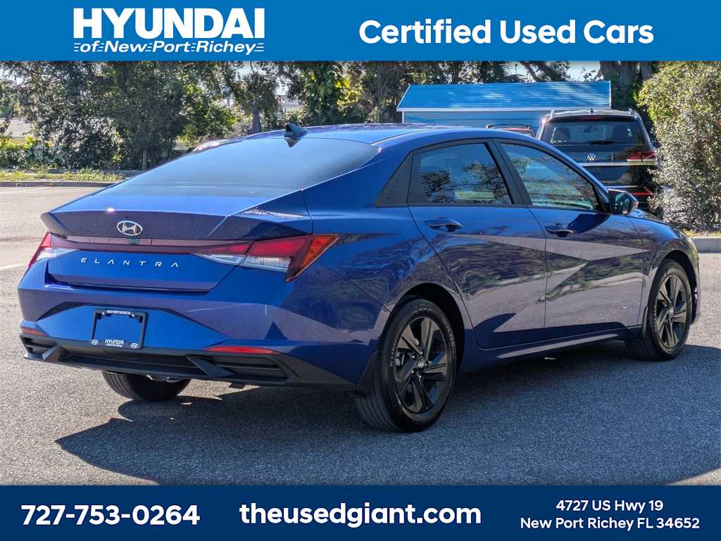 Thumbnail: 2023 Hyundai Elantra - 5