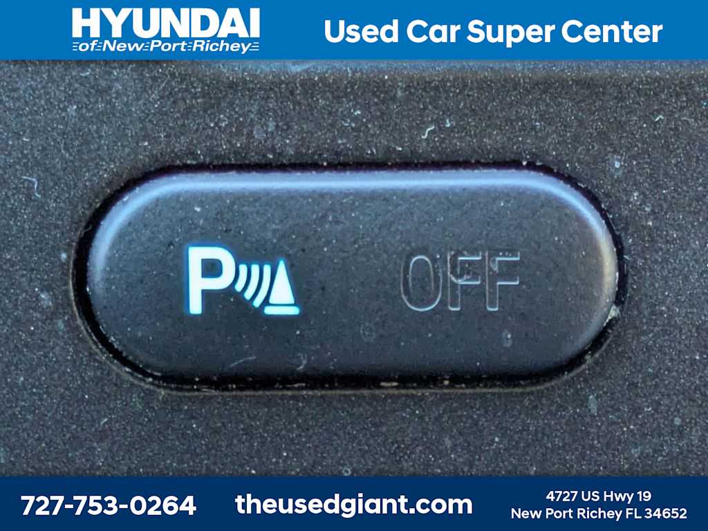 Thumbnail: 2016 Ford Explorer - 30