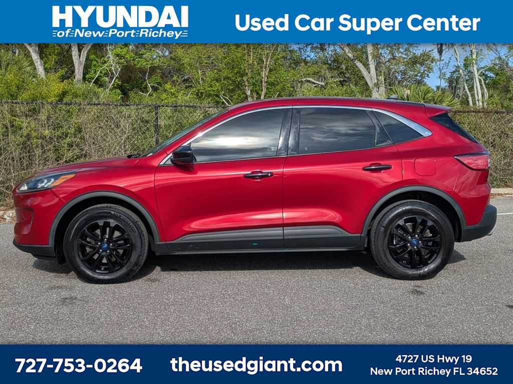 Thumbnail: 2021 Ford Escape - 2