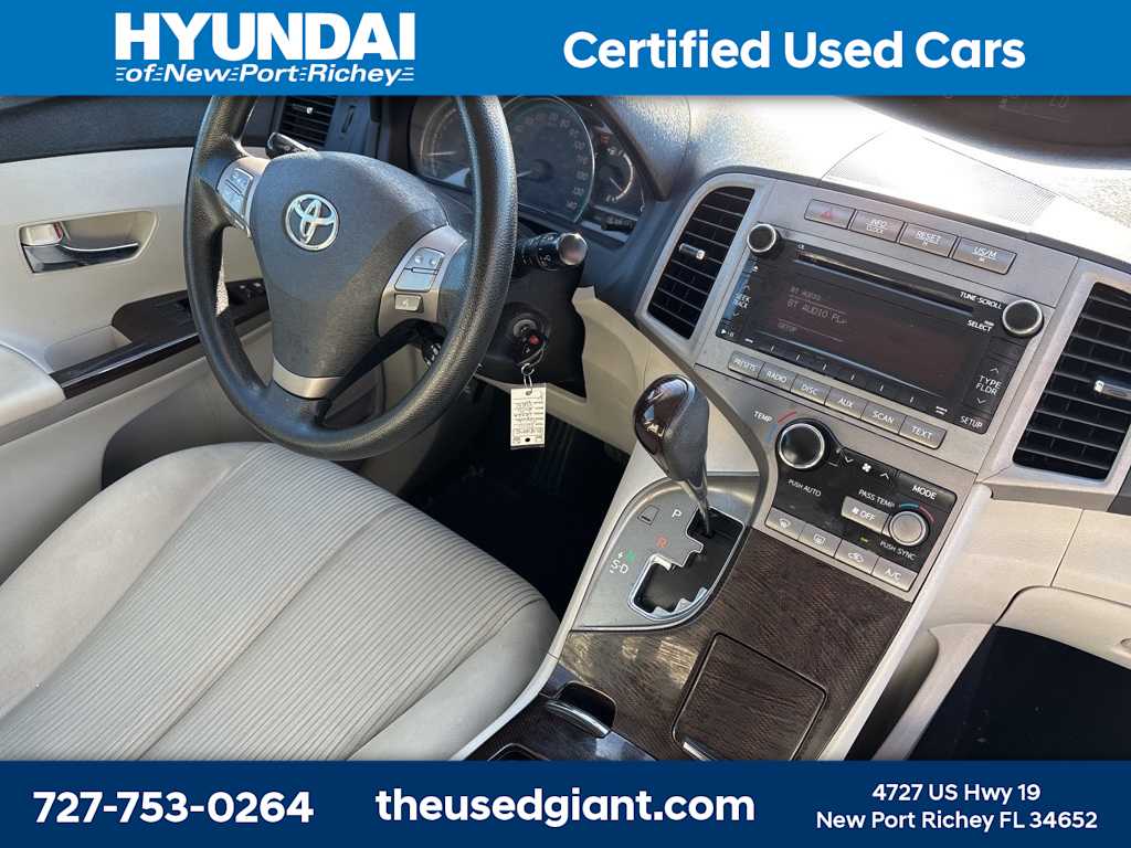 Thumbnail: 2010 Toyota Venza - 4