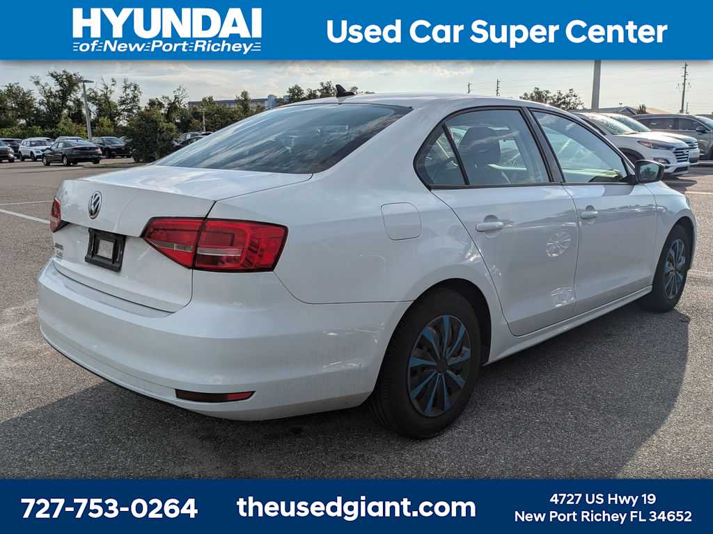 Thumbnail: 2015 Volkswagen Jetta - 2