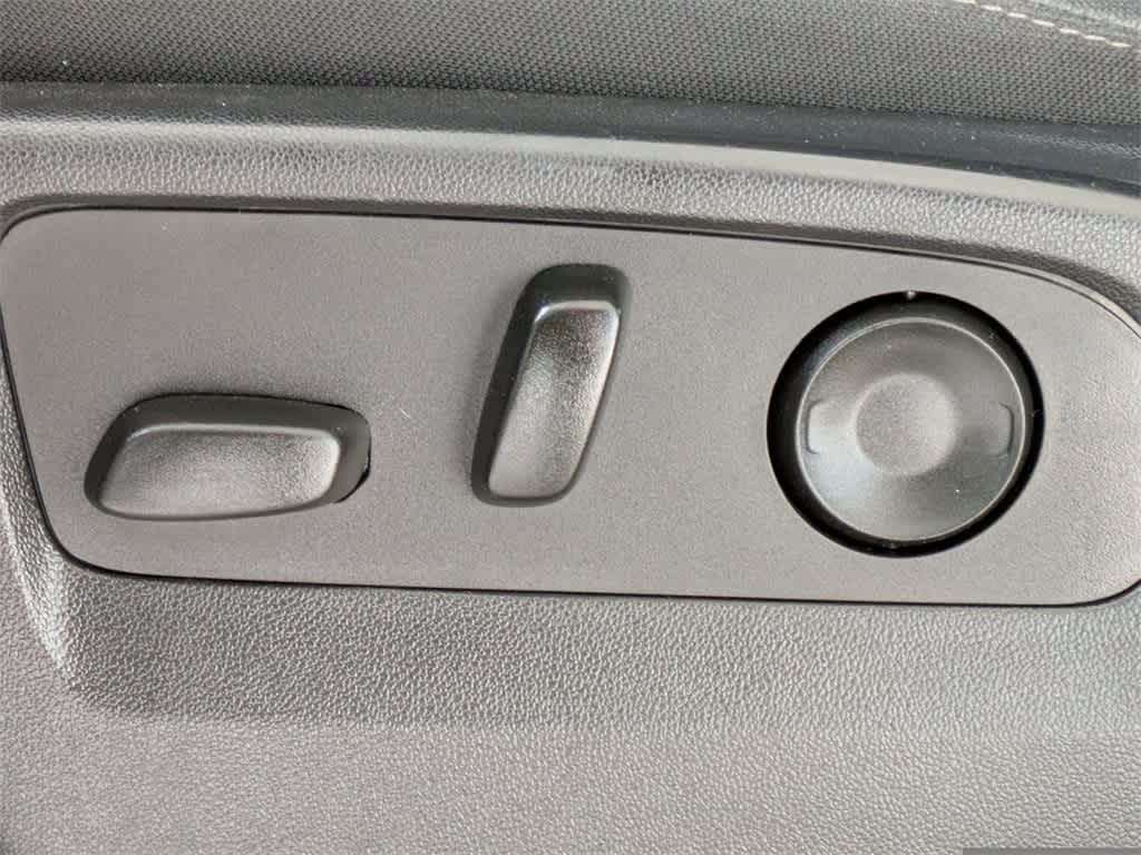 Thumbnail: 2022 Chevrolet Silverado 1500 - 23