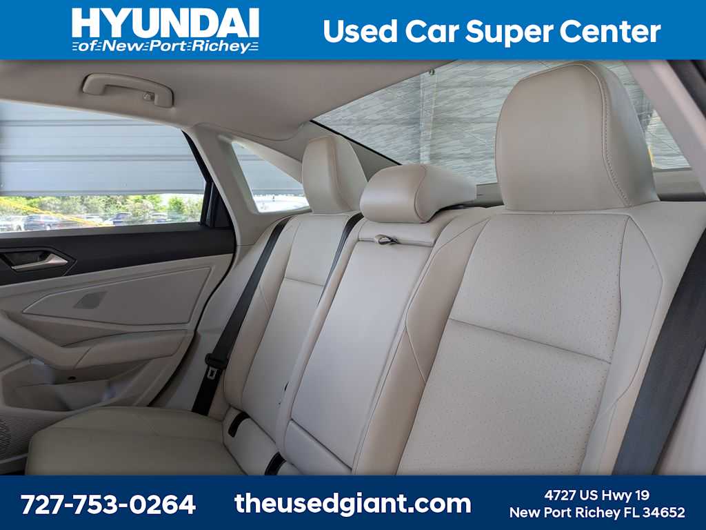 Thumbnail: 2019 Volkswagen Jetta - 14