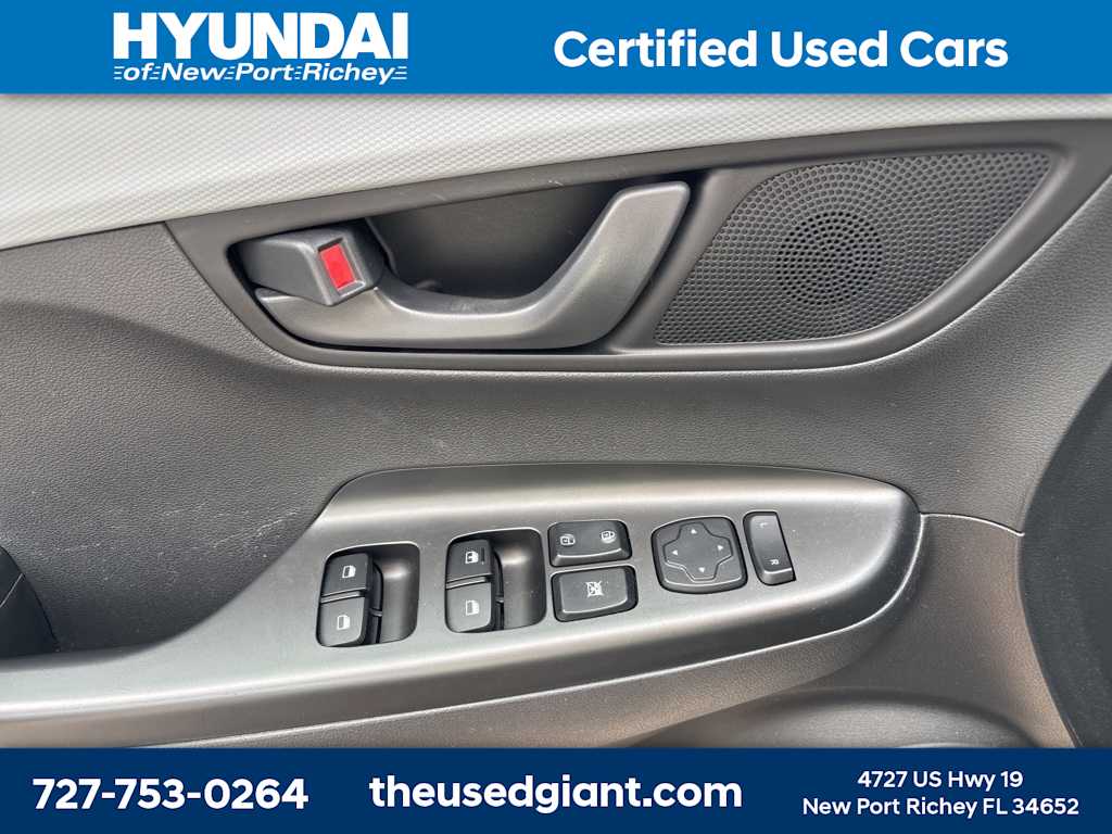 2021 Hyundai Kona SE 9